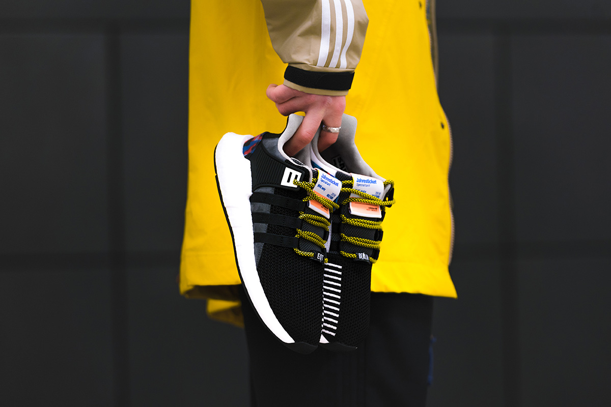 Adidas originals nmd r1 men s deals black white yellow berlin